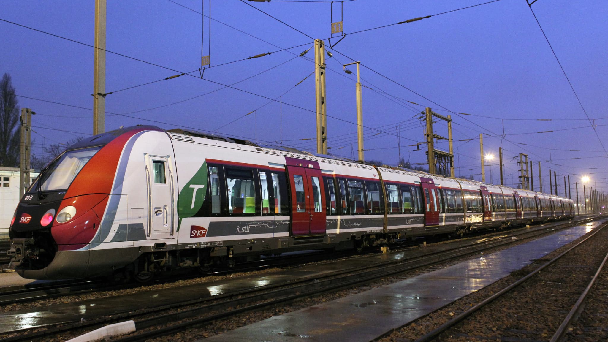 APRÈS LES TER EN RÉGIONS, LA CONCURRENCE ARRIVE DANS LE RER ET LE TRANSILIEN: VOICI LA CALENDRIER D'OUVERTURE DES LIGNES (QUI CRISPE LES SYNDICATS)