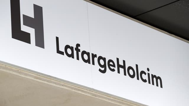 Lafarge se défend de vouloir participer à la construction du mur de Donald Trump.