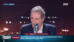 Jean-Luc, en pleurs, est remonté contre les services publics: "Ma mère sentait la merde et la pisse. Ils n'étaient que deux titulaires et une stagiaire pour 60 résidents."