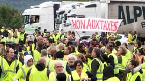 Un rassemblement de gilets jaunes - Image d'illustration