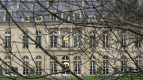 Lors de la quatrième semaine de mobilisation des Gilets jaunes, un plan pour exfiltrer Emmanuel Macron est préparé