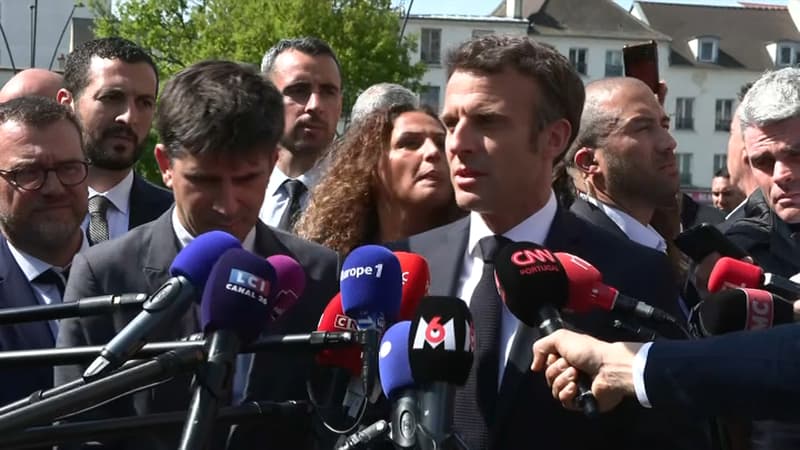 Depuis Saint-Denis, Emmanuel Macron fustige le 