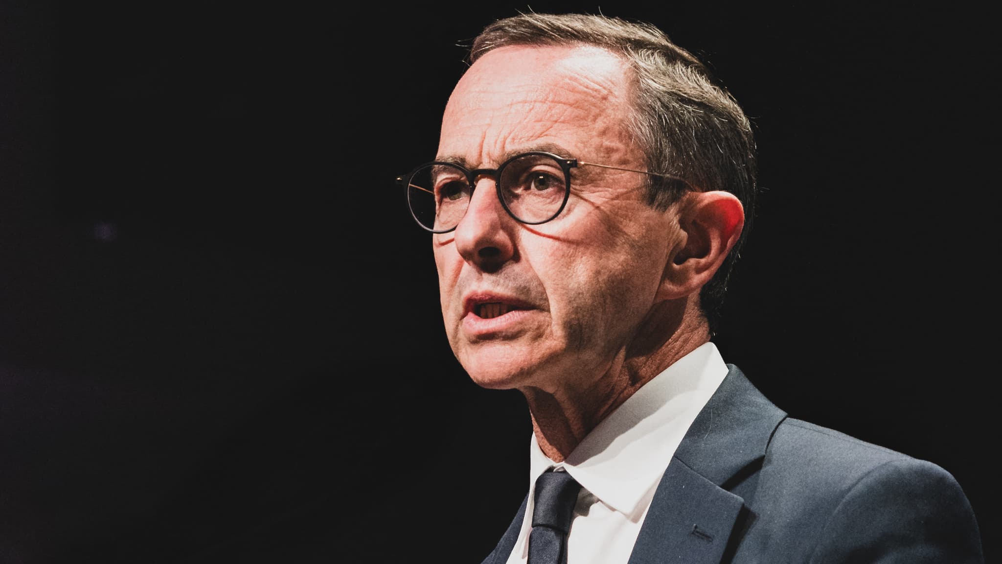 "JE NE SUIS PAS SUR LES RANGS": BRUNO RETAILLEAU AFFIRME QU'IL N'EST PAS CANDIDAT À MATIGNON