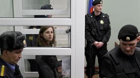 Un tribunal russe a rejeté mercredi une demande de remise en liberté pour Maria Aliokhina, l'une des deux jeunes femmes du groupe punk Pussy Riot qui purge une peine de deux ans de prison pour avoir entonné un chant anti-Poutine dans une cathédrale orthod