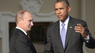 Vladimir Poutine salue Barack Obama à l'occasion de l'ouverture du G20 le 5 septembre 2013 à Saint-Pétersbourg.