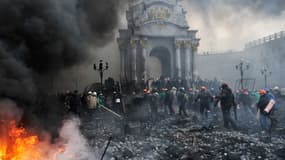Les affrontements entre manifestants et forces de l'ordre ont fait au moins 100 morts au cours de la seule journée de jeudi, à Kiev.