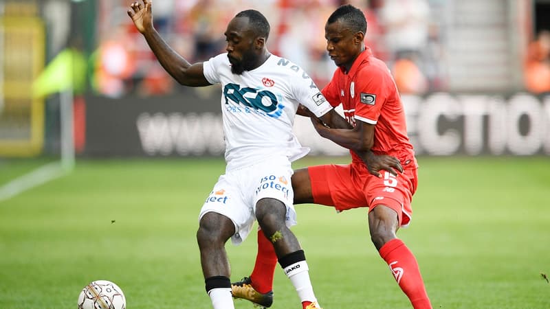 Kage Herve (à gauche) et Uche Agbo (à droite)