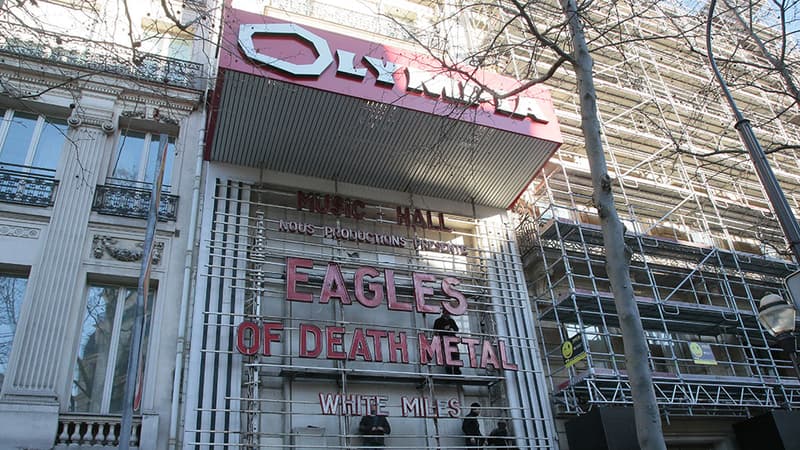 La façade de l'Olympia, le mardi 16 février, avant le concert des Eagles of Death Metal.