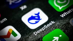 L'application Deepseek sur un smartphone.