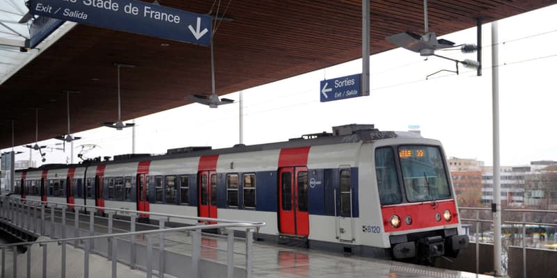 Un RER à quai dans la station Stade de France (photo d'illustration).