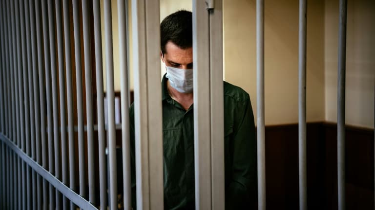 L'Américain Trevor Reed, condamné pour avoir agressé des policiers en Russie, ici lors d'une audience judiciaire à Moscou en juillet 2020