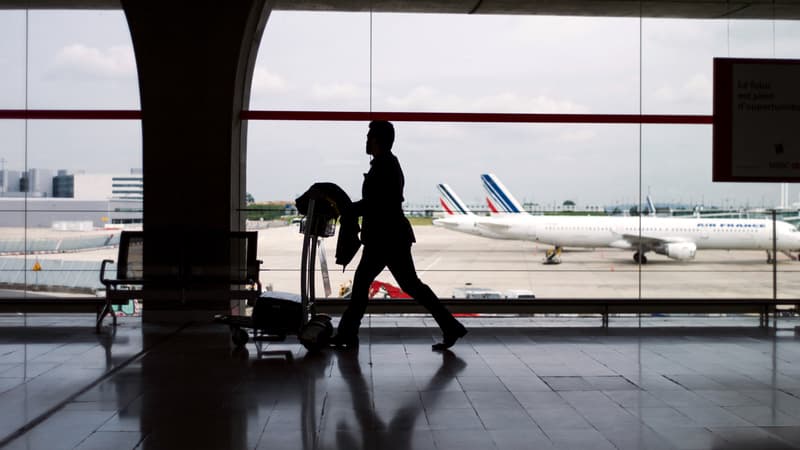 Trafic de drogue: à l'aéroport de Roissy, les autorités sous pression face au boom des "mules"