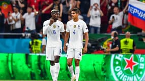 Paul Pogba et Raphaël Varane