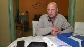 Jean-Louis, un retraité septuagénaire, ne peut plus payer le médicament qu'il prenait depuis des années pour son cancer du poumon