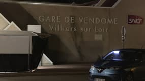 Un TGV reliant Tours à Paris a été retardé de 5 heures après la découverte de colis suspect.