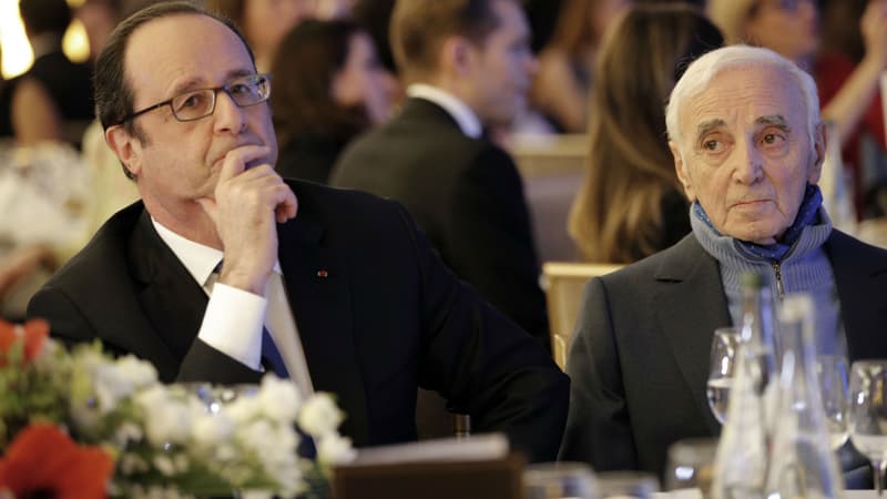 François Hollande et Charles Aznavour au dîner annuel des organisations arméniennes à Paris, le 8 février 2017