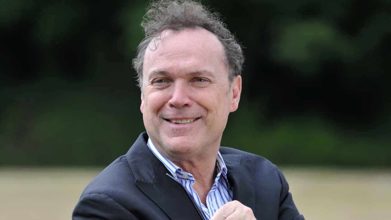 Notre repris de justice se présente comme l'ami et l'agent de Julien Lepers Notre repris de justice se présente comme l'ami et l'agent de Julien Lepers