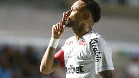 Neymar face à Vasco avec Santos