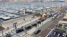 Un important dispositif a été déployé après que des coups de feu aient été entendus devant la mairie de Marseille. 