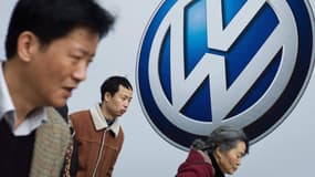 La VDA, associaition des constructeurs allemands, indique que les ventes de voitures allemandes en Chine ne devraient progresser que de 6% en 2015 après une croissance de 12,7% en 2014. 