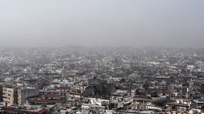 La Grèce confrontée à des températures élevées et d'épais nuages de poussière du Sahara