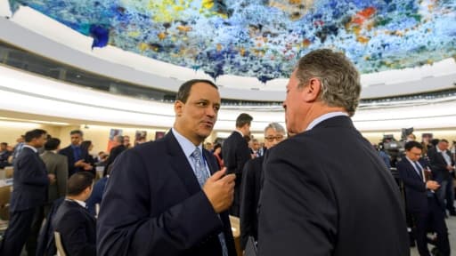 L'envoyé spécial du Yémen à l'ONU, Ismail Ould Cheikh Ahmed (g), à Genève, le 25 avril 2017 L'envoyé spécial du Yémen à l'ONU, Ismail Ould Cheikh Ahmed (g), à Genève, le 25 avril 2017