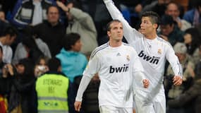 Rafael van der Vaart et Cristiano Ronaldo lors du match Real Madrid-Valence, le 18 avril 2010
