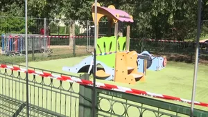 Le parc pour enfants où a été déversé de la soude caustique, blessant gravement un enfant à Toulouse, le 18 septembre 2024