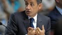Nicolas Sarkozy regagne trois points de confiance à 25% après une précédente hausse de deux points en juin dans le baromètre TNS Sofres du Figaro magazine. /Photo prise le 28 juin 2011/REUTERS/Philippe Wojazer