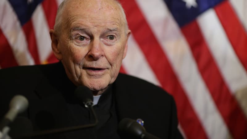 Le pape François a rendu à l'état laïc l'ex-cardinal américain Theodore McCarrick, 88 ans, accusé d'abus sexuels sur au moins un adolescent