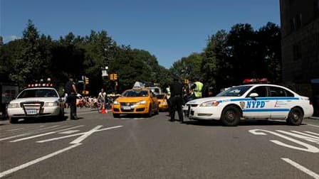 Barrage policier à New York, dans le cadre des célébrations du 11-Septembre. Barack Obama a déclaré samedi que les Etats-Unis étaient plus forts que dix ans auparavant, au moment des attentats du 11 septembre 2001, et que les Américains "continueraient" d