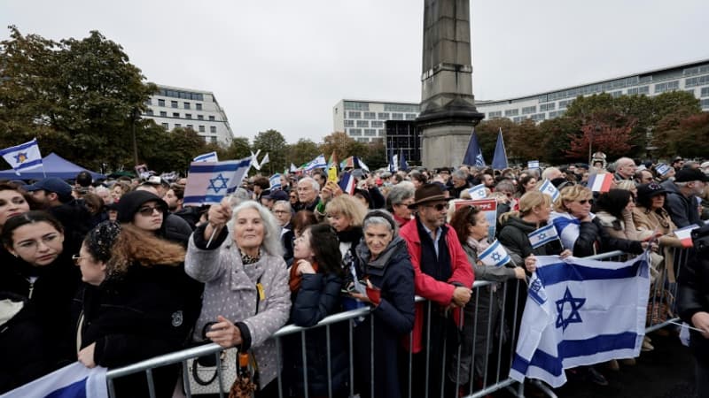 Paris: des milliers de personnes ont défilé pour soutenir Israël et les victimes de l'attaque du 7-Octobre