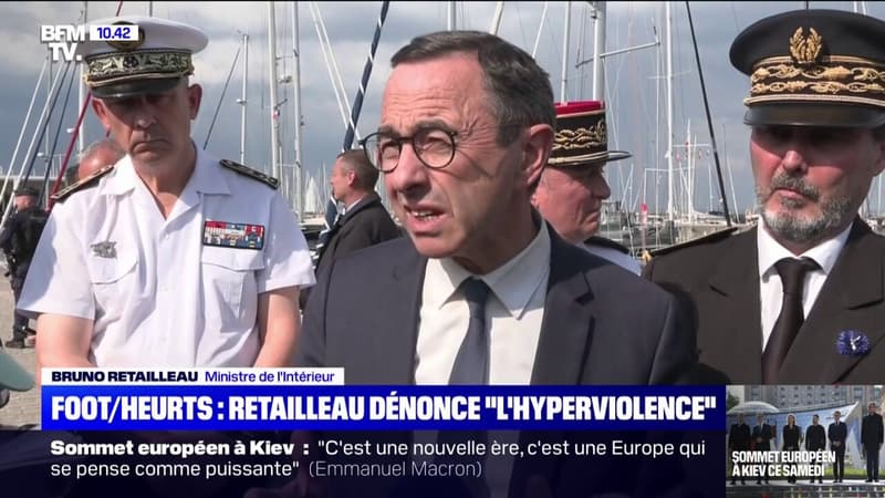 Violences dans le football: Bruno Retailleau dénonce une 