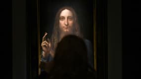 Le tableau du peintre italien Léonard de Vinci adjugé 450,3 millions de dollars photographié le 3 novembre 2017 à New York