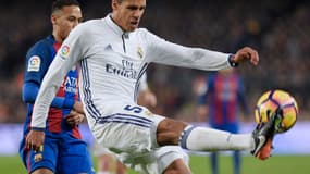 Raphaël Varane a disputé vingt matches de Liga cette saison avec le Real Madrid, dont le clasico au Camp Nou (1-1), devant Neymar.