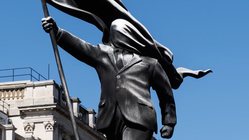 Banksy est-il de retour ? Une statue apparue en plein cœur de Londres suscite les spéculations