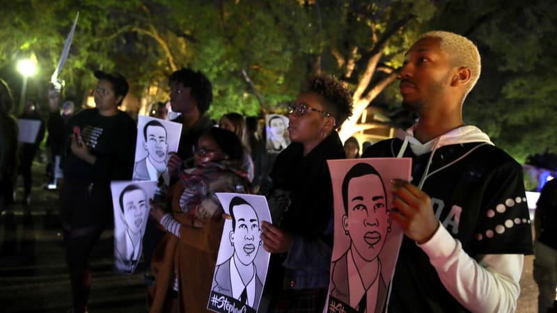 Des manifestants du mouvement Black Lives Matter à Sacramento aux États-Unis, le 4 mars 2019.