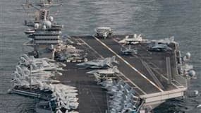 La décision américaine d'ensevelir en mer le corps d'Oussama ben Laden fait débat, même si les militaires assurent que sa dépouille, transportée sur le porte-avions Carl Vinson (photo) avant d'être immergée en mer d'Oman, a été traitée conformément aux rè