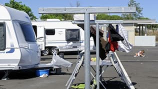 Campement de gens du voyage installé sur une aire d'accueil à Agde, en juillet 2010 ILLUSTRATION