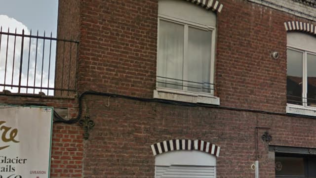 Le corps de la jeune femme a été retrouvé dans son appartement, situé au rez-de-chaussée de cet immeuble à Tourcoing.
