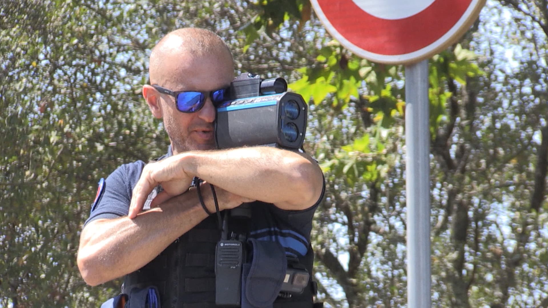 100 JOURS AVEC LA POLICE DE LA ROUTE