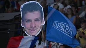 Très grosse ambiance dans le public de la Défense Arena pour supporter Léon Marchand, le 28/07/2024