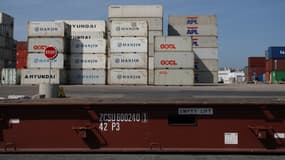 Le Havre est un grand port commercial français.