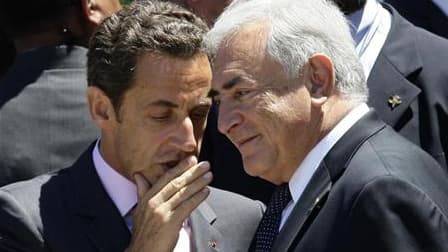 Selon un sondage TNS Sofres Logica, Dominique Strauss-Kahn recueillerait 59% des intentions de vote au deuxième tour de la présidentielle de 2012 s'il était opposé à Nicolas Sarkozy. /Photo d'archives/REUTERS/Alessandro Bianchi
