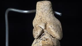 La "Vénus de Renancourt", découverte en juillet 2019 dans un gisement préhistorique à Amiens.