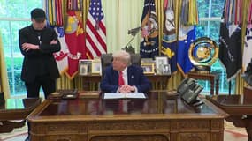Elon Musk et Donald Trump dans le bureau oval le 30 mai 2025