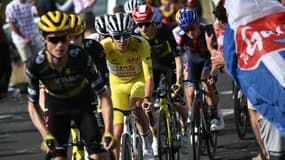 Tadej Pogacar et Jonas Vingegaard sur le Tour de France, le 14 juillet 2025