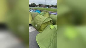 Tentes devant le Stade de France pour le concert de Mylène Farmer