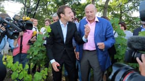 Emmanuel Macron aux c^tés  de Jean-Marie Le Guen à la rencontre d'été des Réformateurs du PS à Léognan