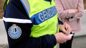 Les gendarmes ont verbalisé un jeune homme qui a uriné sur la voie publique.